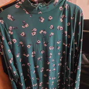 Green Primark long sleeve dress with white flowers
